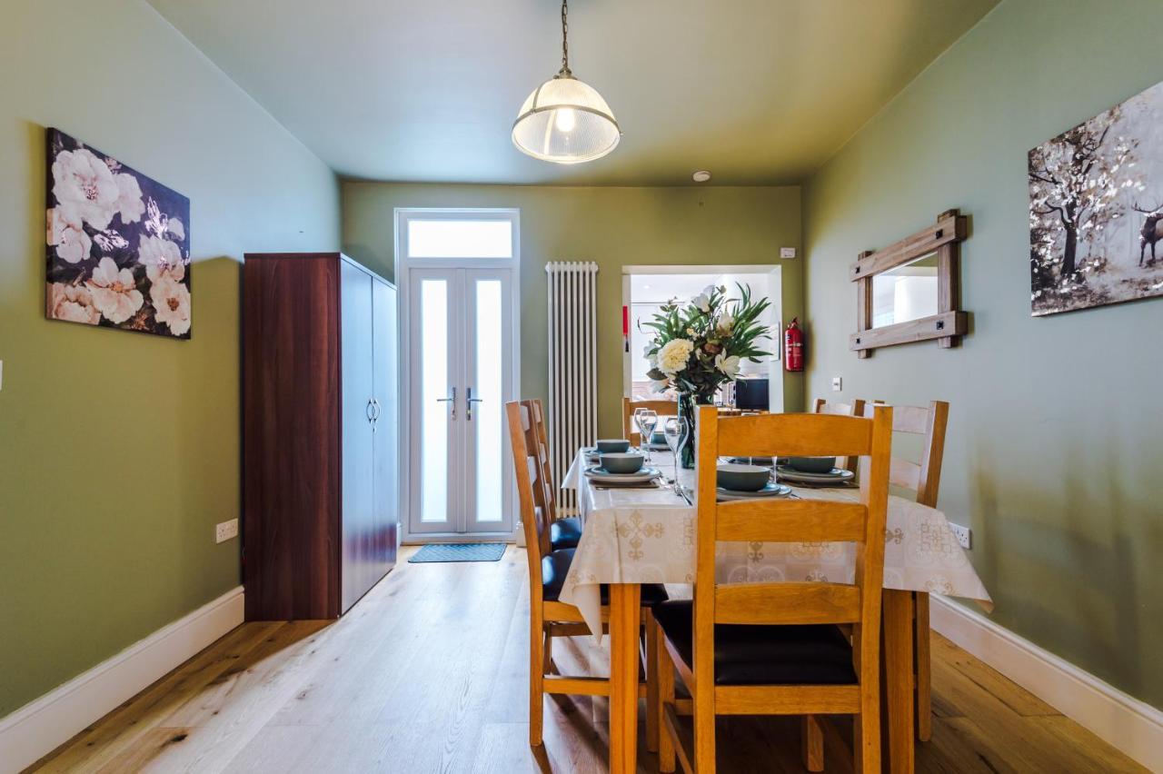 New! Gorgeous 2-Bed Home In Chester City Centre By 53 Degrees Property - Incredible Location, Ideal For Small Groups - Sleeps 6! Eksteriør bilde