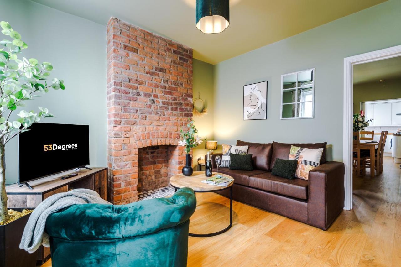 New! Gorgeous 2-Bed Home In Chester City Centre By 53 Degrees Property - Incredible Location, Ideal For Small Groups - Sleeps 6! Eksteriør bilde