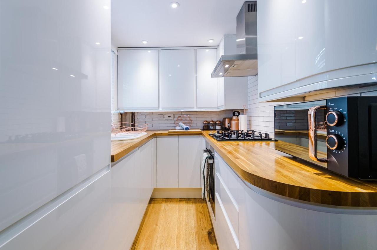New! Gorgeous 2-Bed Home In Chester City Centre By 53 Degrees Property - Incredible Location, Ideal For Small Groups - Sleeps 6! Eksteriør bilde