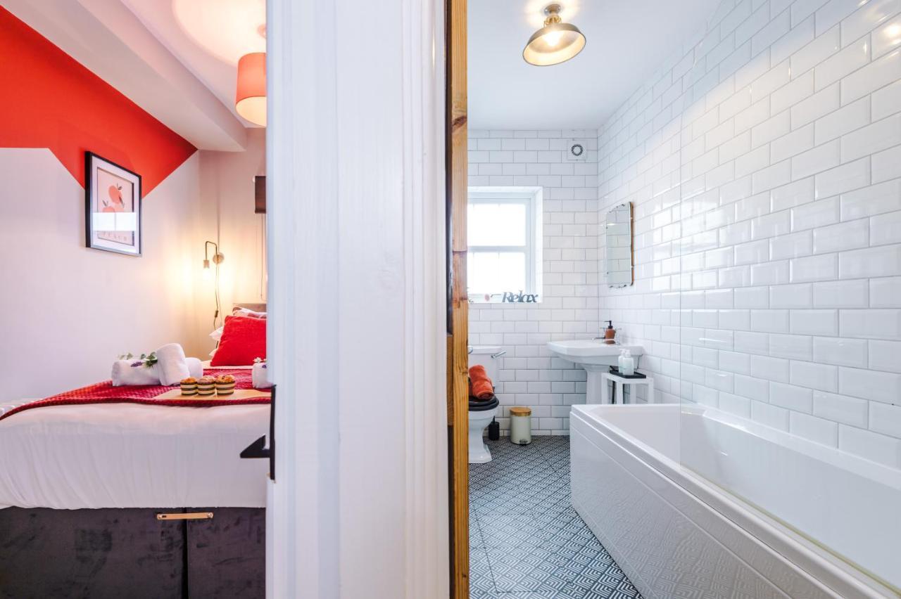 New! Gorgeous 2-Bed Home In Chester City Centre By 53 Degrees Property - Incredible Location, Ideal For Small Groups - Sleeps 6! Eksteriør bilde
