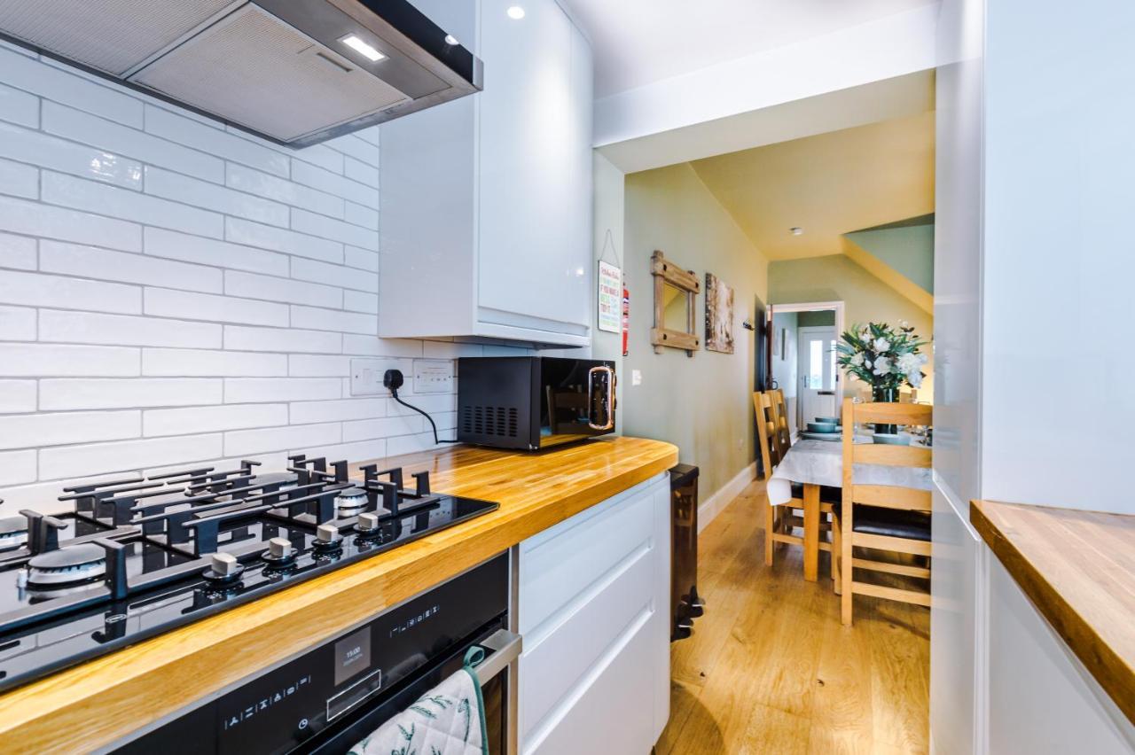 New! Gorgeous 2-Bed Home In Chester City Centre By 53 Degrees Property - Incredible Location, Ideal For Small Groups - Sleeps 6! Eksteriør bilde