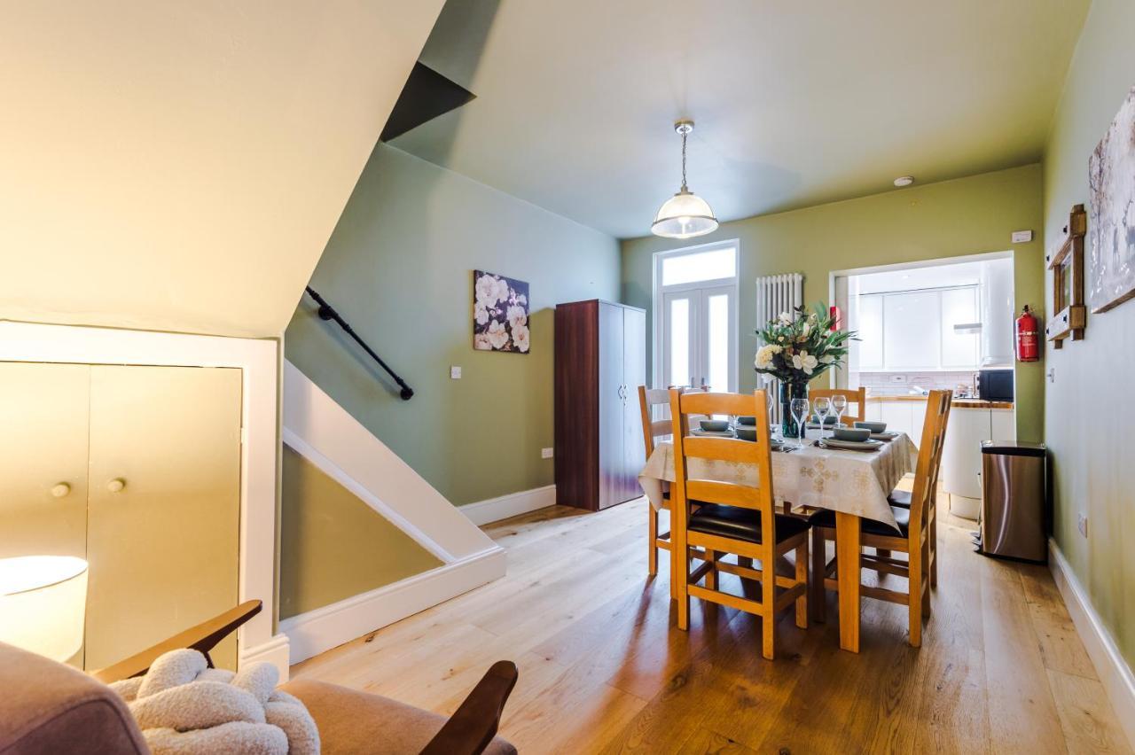 New! Gorgeous 2-Bed Home In Chester City Centre By 53 Degrees Property - Incredible Location, Ideal For Small Groups - Sleeps 6! Eksteriør bilde